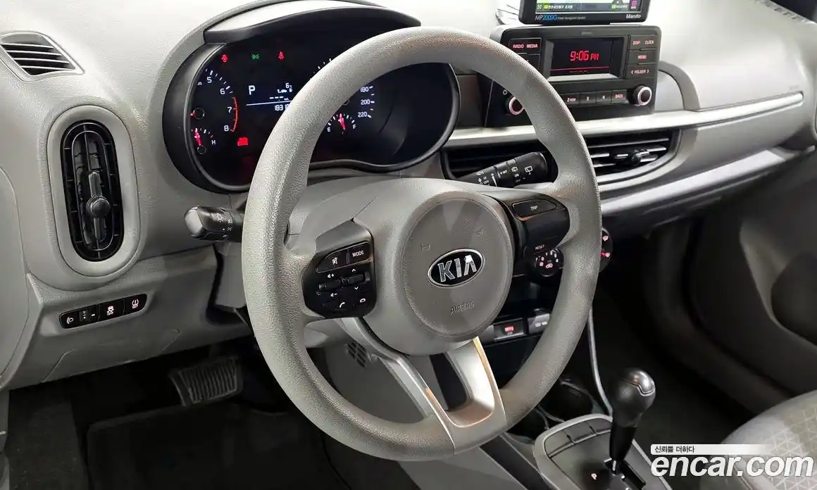 Kia Morning 2021 1.0 Автомат в Москве № 519724, фото 12