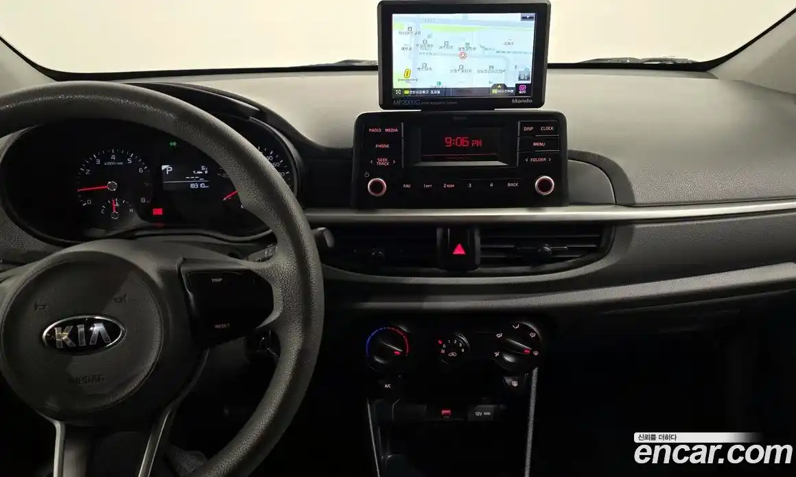 Kia Morning 2021 1.0 Автомат в Москве № 519724, фото 19