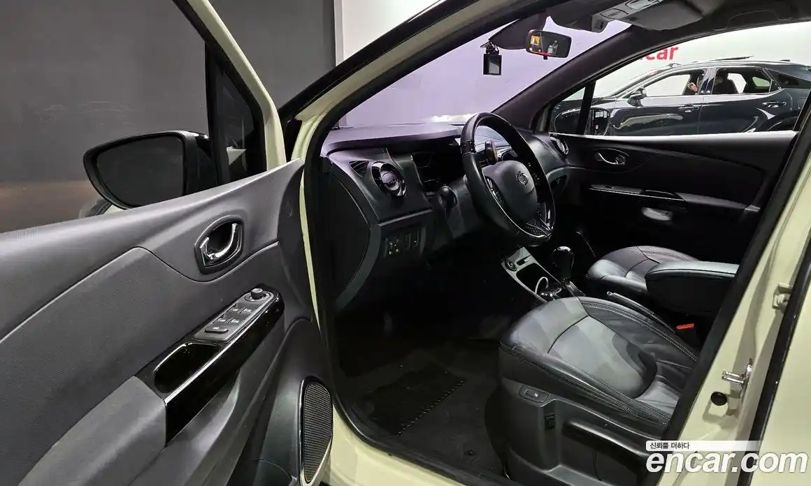 Renault QM3 2015 1.5 Автомат в Москве № 523465, фото 11