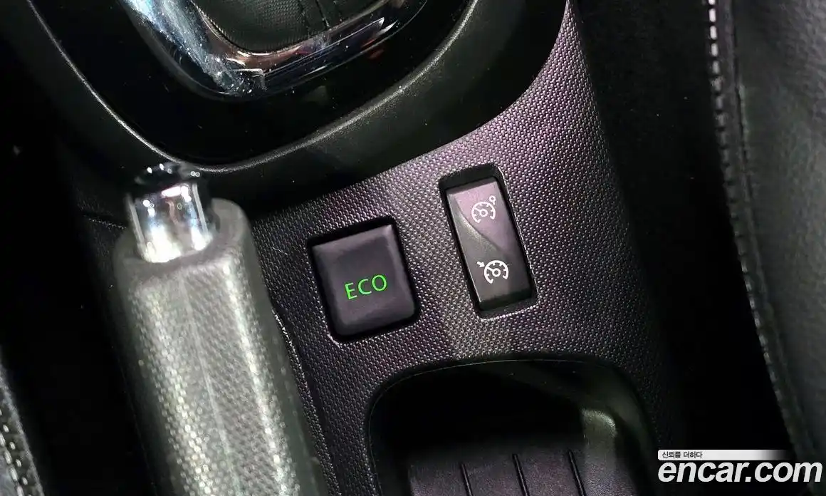 Renault QM3 2015 1.5 Автомат в Москве № 523465, фото 19