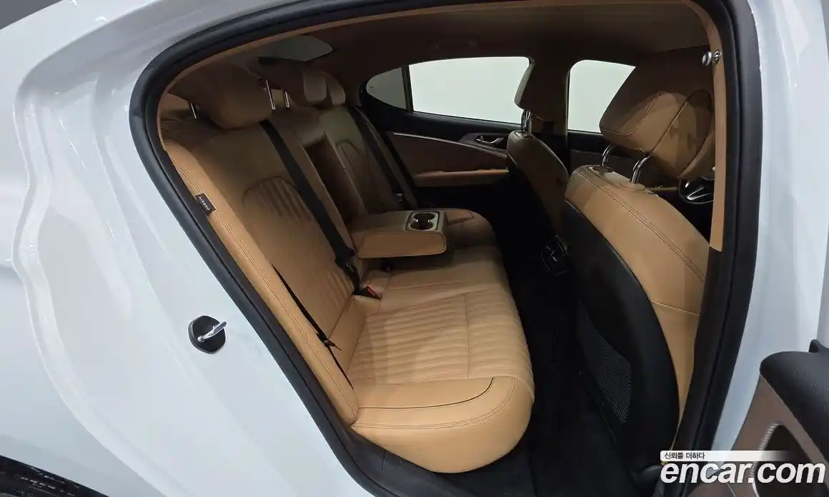 Genesis G70 2023 2.0 Автомат в Москве № 523603, фото 19