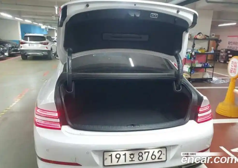 Genesis G80 2024 2.5 Автомат в Москве № 523753, фото 9