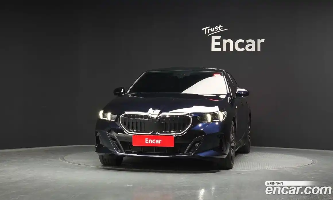 BMW 5-Series 2025 2.0 Автомат в Москве № 525461, фото 3