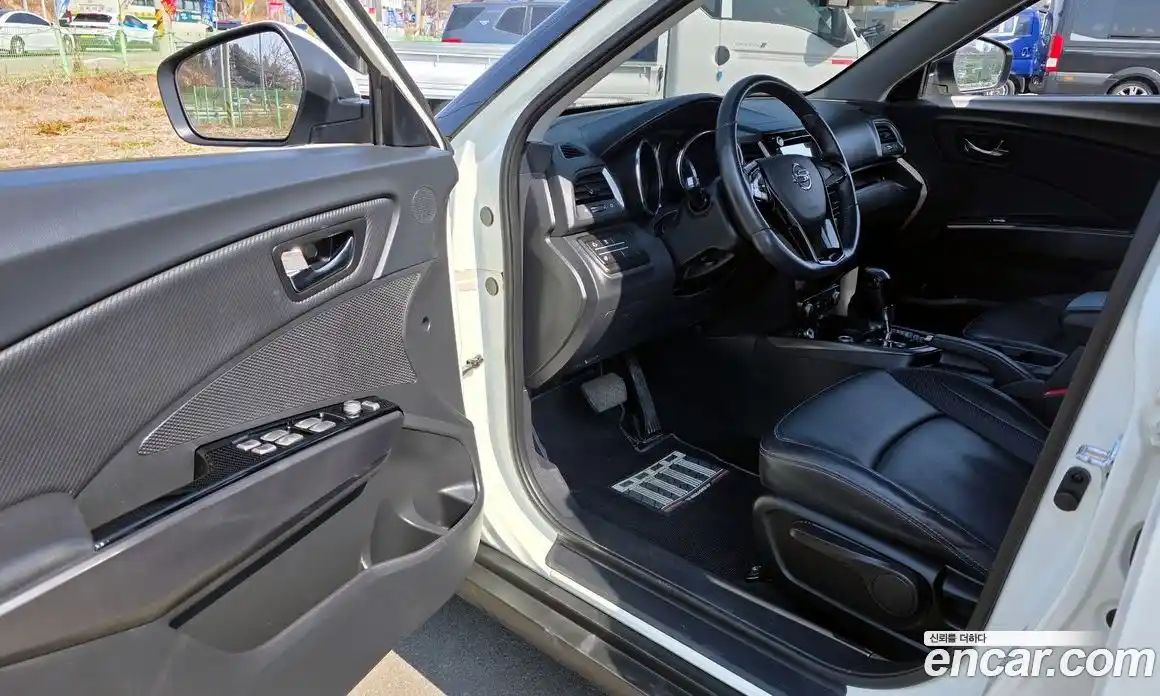 SsangYong TIBOLI 2017 1.6 Автомат в Москве № 526260, фото 11