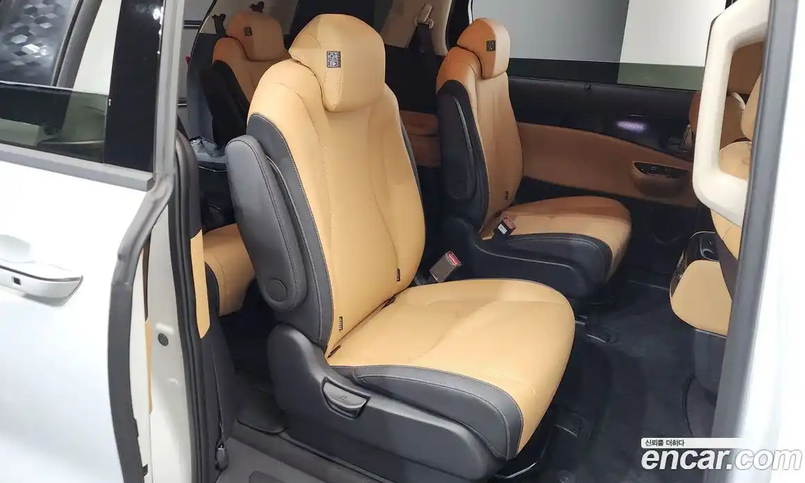 Kia Canival 2023 3.5 Автомат в Москве № 532129, фото 11