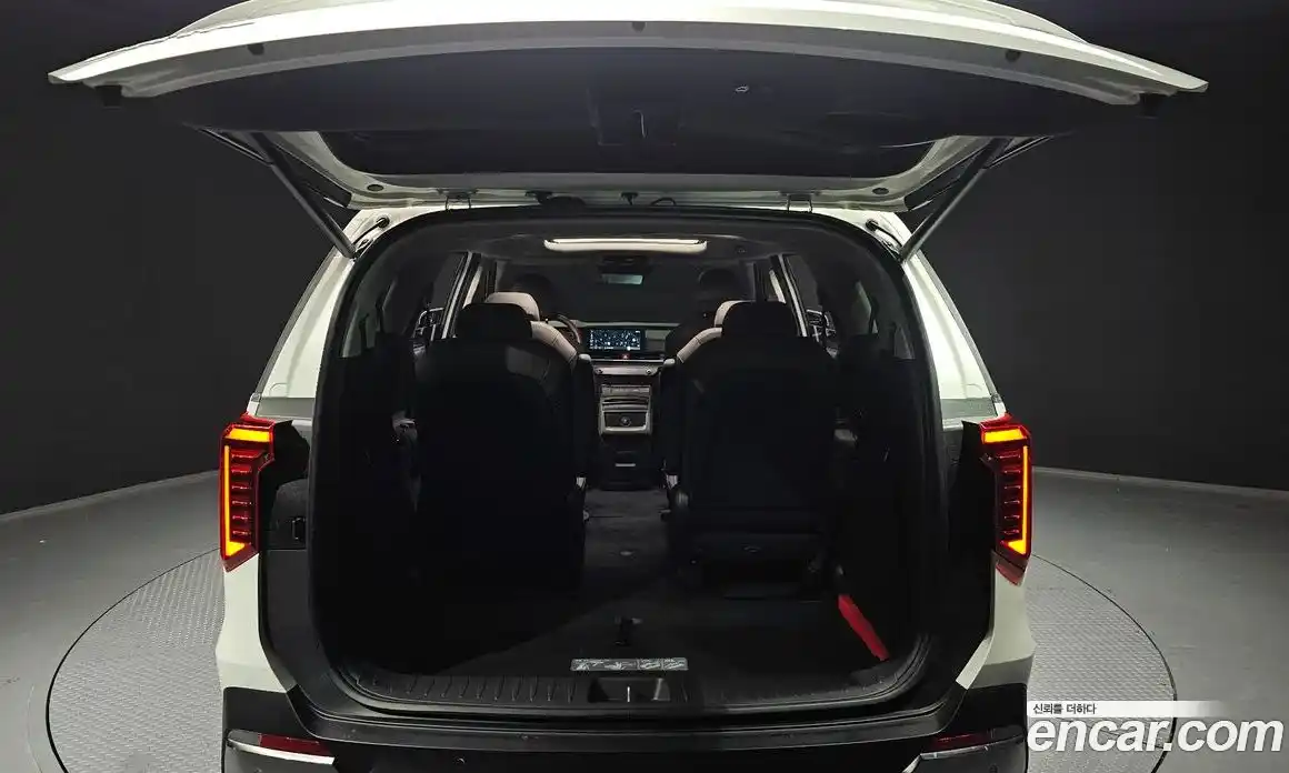 Kia Canival 2024 2.2 Автомат в Москве № 532878, фото 20