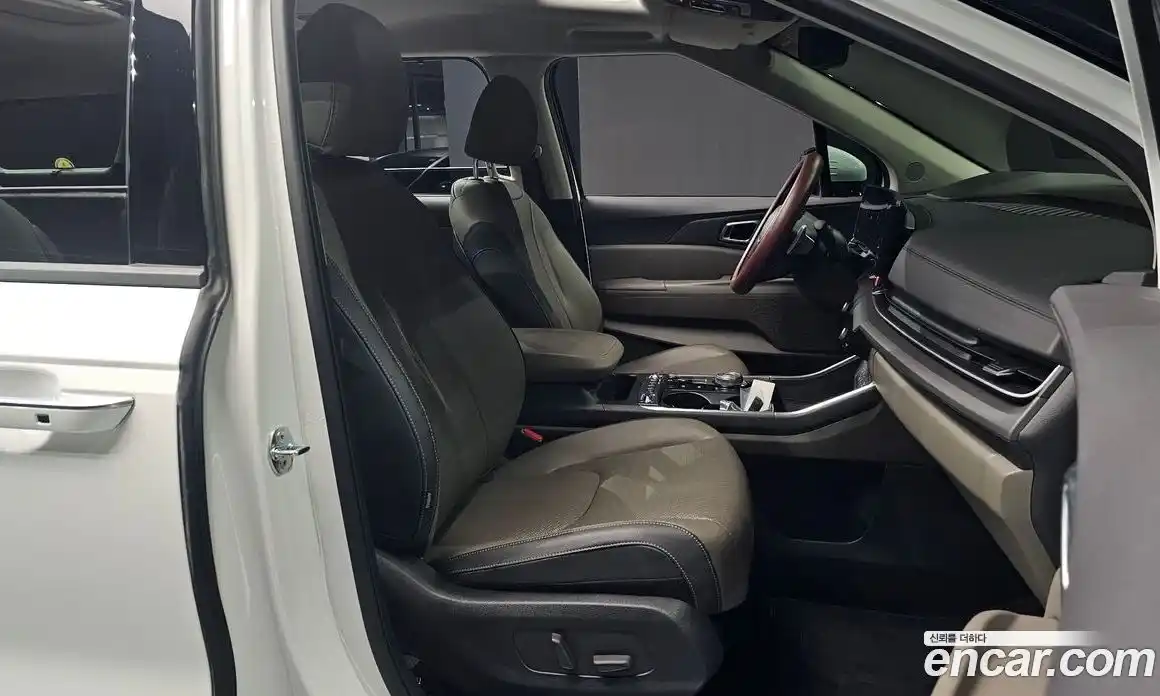 Kia Canival 2024 2.2 Автомат в Москве № 532878, фото 10