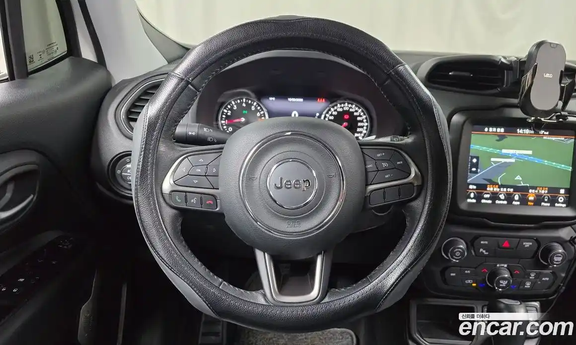 Jeep Renegade 2019 2.4 Автомат в Москве № 534768, фото 13