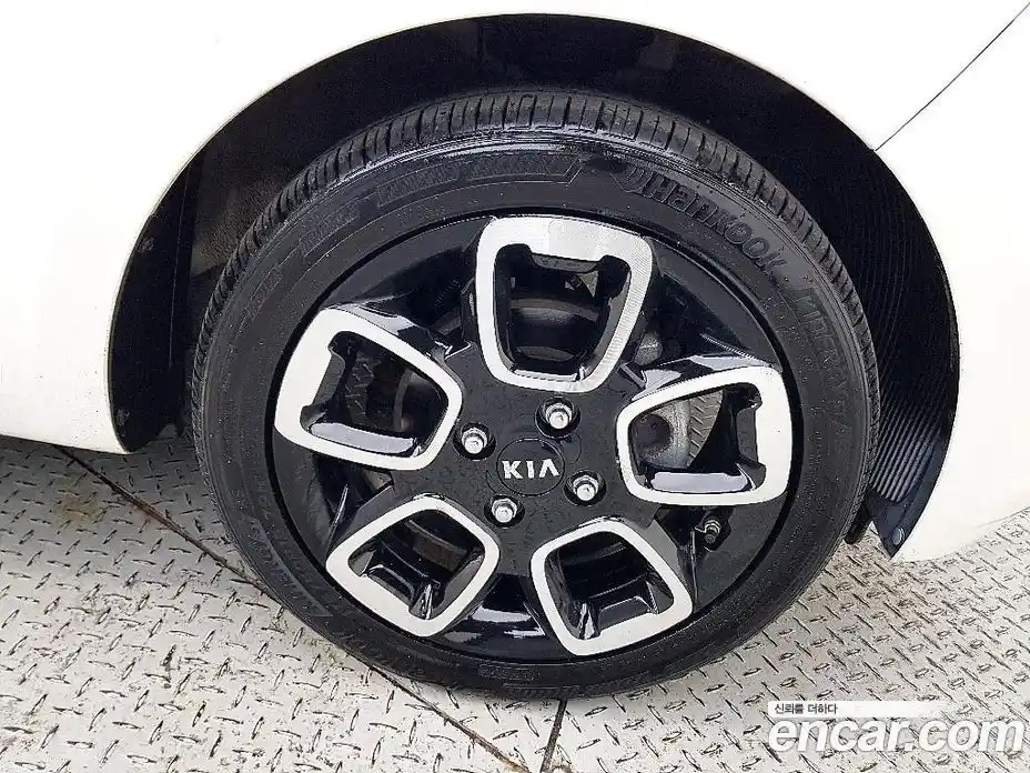 Kia Ray 2021 1.0 Автомат в Москве № 535452, фото 20