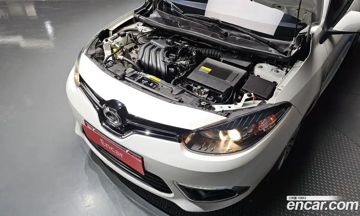 Renault SM3 2018 1.6 Автомат в Москве № 535609, фото 6