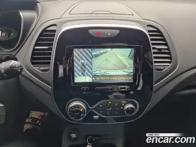 Renault QM3 2018 1.5 Автомат в Москве № 537191, миниатюра 12