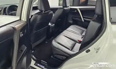 Toyota RAV4 2015 2.5 Автомат в Москве № 537398, миниатюра 12