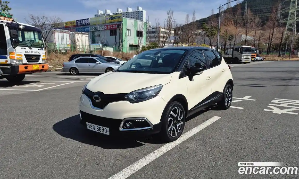 Renault QM3 2014 1.5 Автомат в Москве № 537505, фото 1