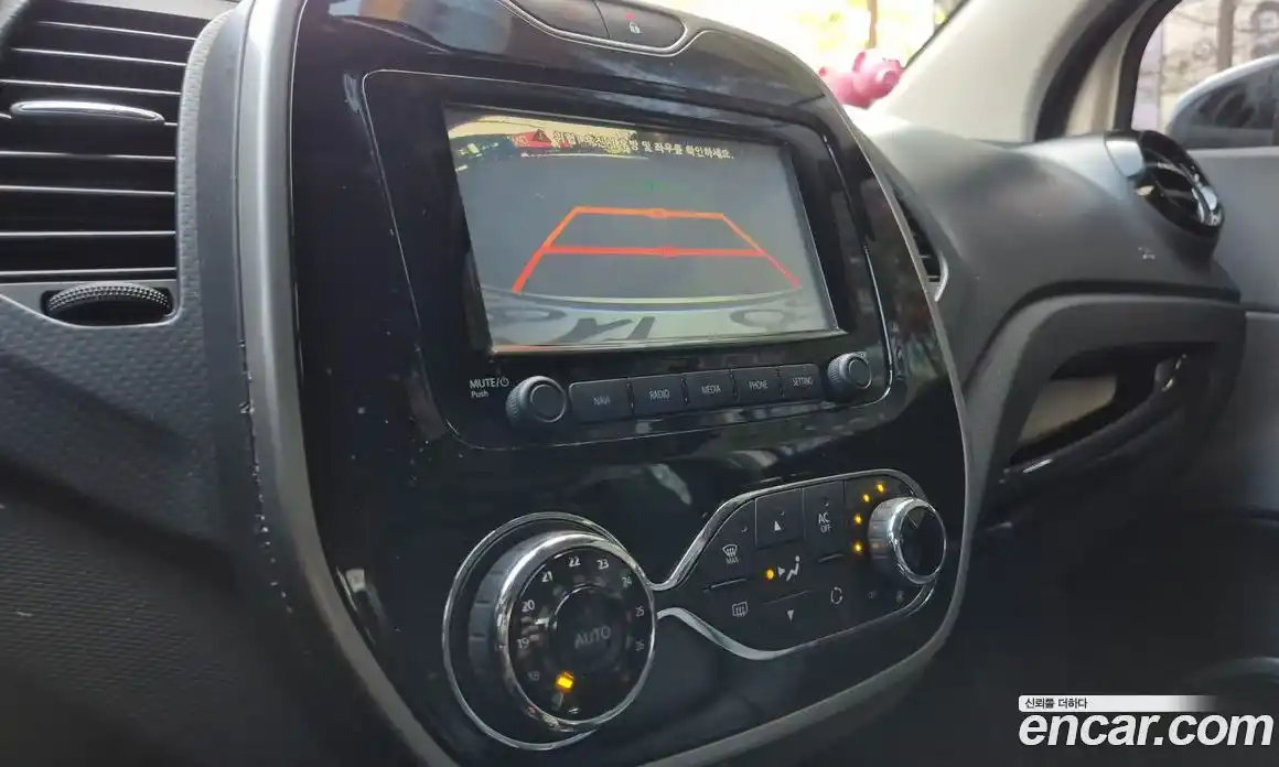 Renault QM3 2014 1.5 Автомат в Москве № 537505, фото 15