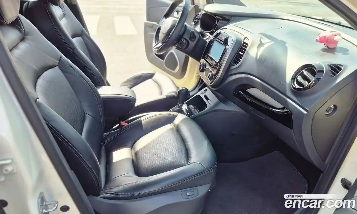 Renault QM3 2014 1.5 Автомат в Москве № 537505, фото 10