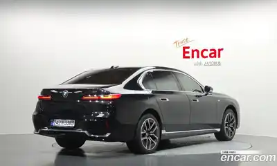 BMW 7-Series 2023 3.0 Автомат в Москве № 539804, миниатюра 2