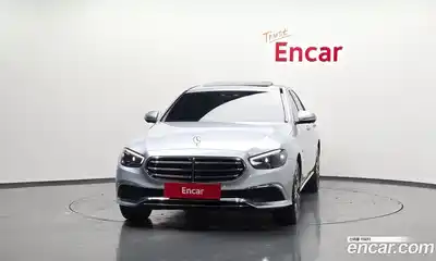 Mercedes-Benz E-Class 2021 2.0 Автомат в Москве № 543084, миниатюра 3