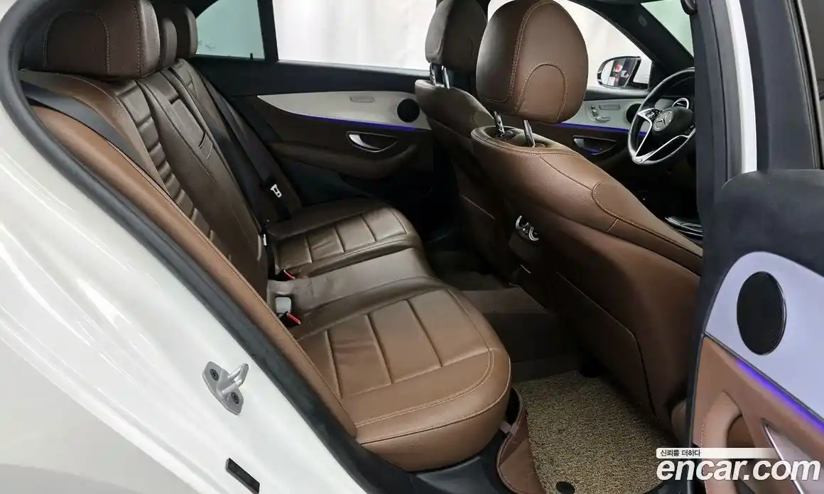 Mercedes-Benz E-Class 2021 2.0 Автомат в Москве № 543142, фото 12