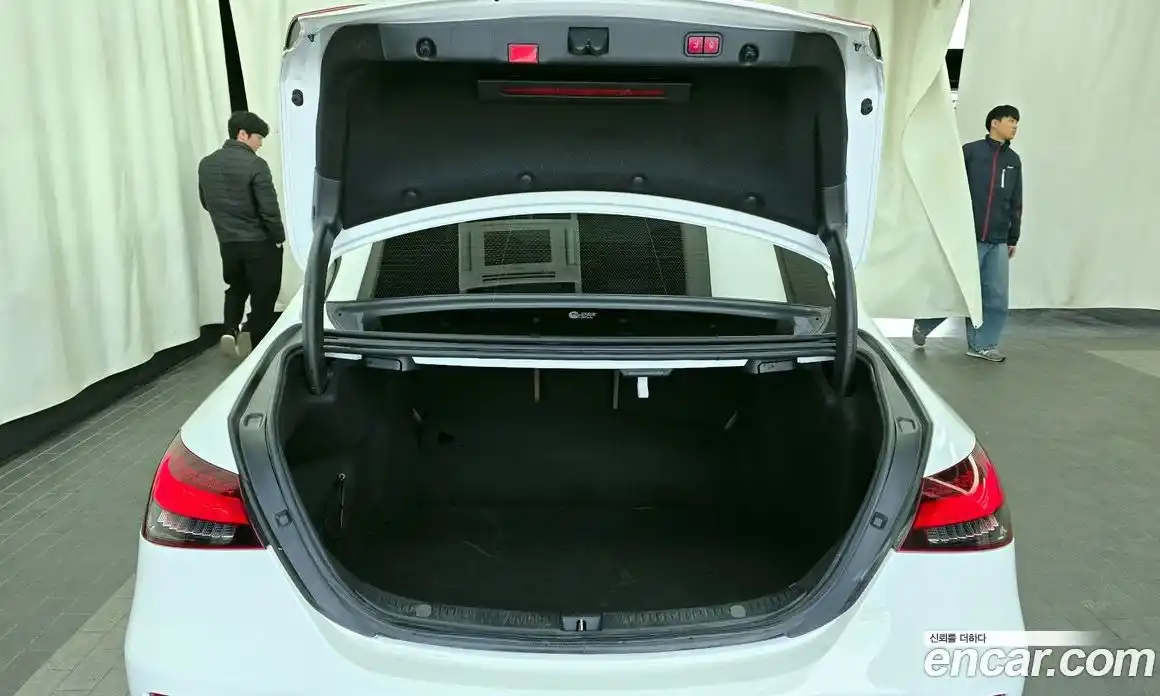 Mercedes-Benz E-Class 2021 2.0 Автомат в Москве № 543142, фото 20