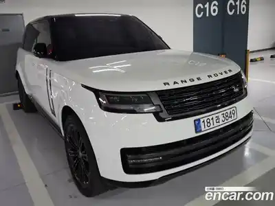 Land Rover Range-Rover 2023 4.4 Автомат в Москве № 543172, миниатюра 2