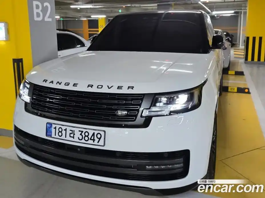 Land Rover Range-Rover 2023 4.4 Автомат в Москве № 543172, фото 3