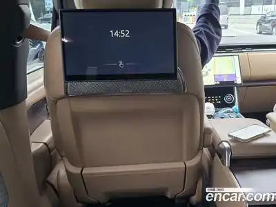 Land Rover Range-Rover 2023 4.4 Автомат в Москве № 543172, миниатюра 7