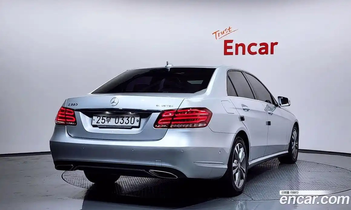 Mercedes-Benz E-Class 2016 2.1 Автомат в Москве № 543395, фото 2