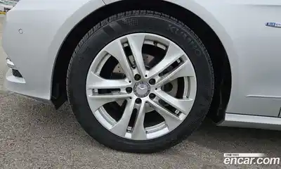 Mercedes-Benz E-Class 2011 2.1 Автомат в Москве № 543683, миниатюра 5