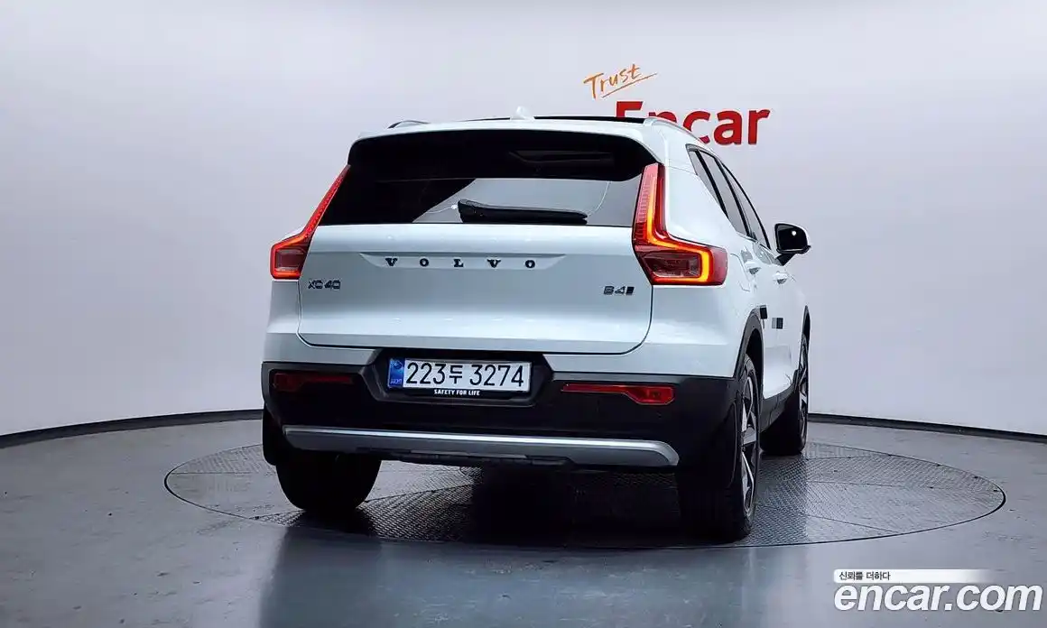 Volvo XC40 2025 2.0 Автомат в Москве № 544907, фото 4
