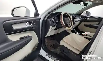 Volvo XC40 2025 2.0 Автомат в Москве № 544907, миниатюра 10