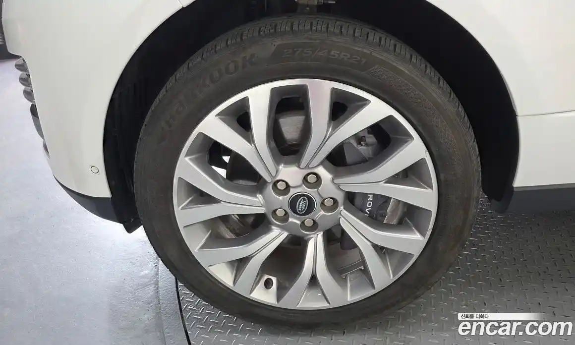 Land Rover Range-Rover 2021 3.0 Автомат в Москве № 546292, фото 5