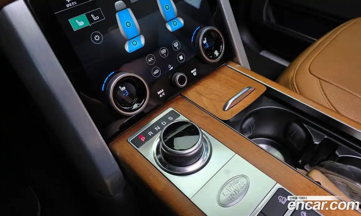 Land Rover Range-Rover 2021 3.0 Автомат в Москве № 546292, фото 9