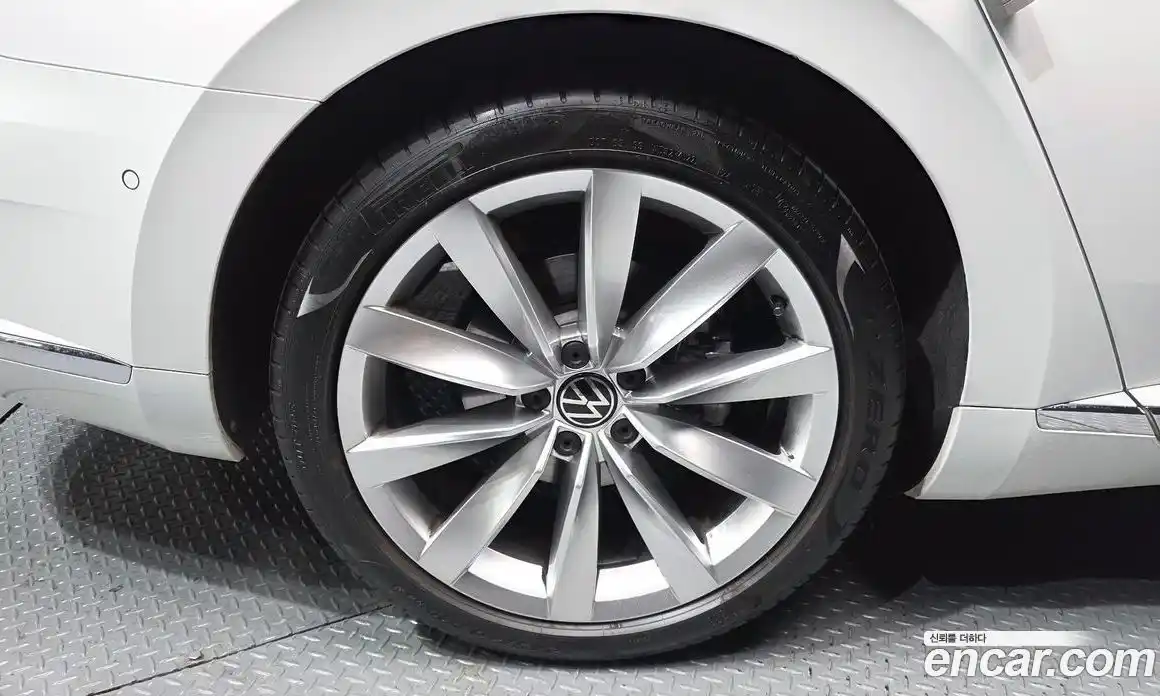 Volkswagen Arteon 2023 2.0 Автомат в Москве № 547255, фото 5