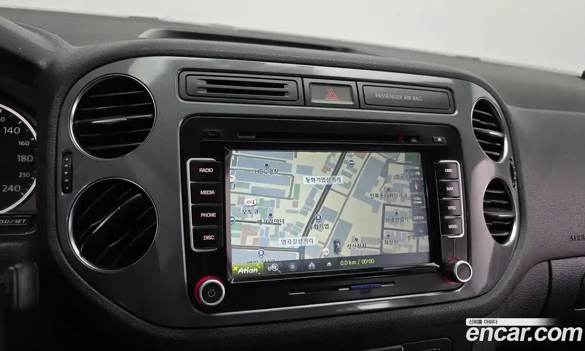 Volkswagen Tiguan 2014 2.0 Автомат в Москве № 547384, фото 14