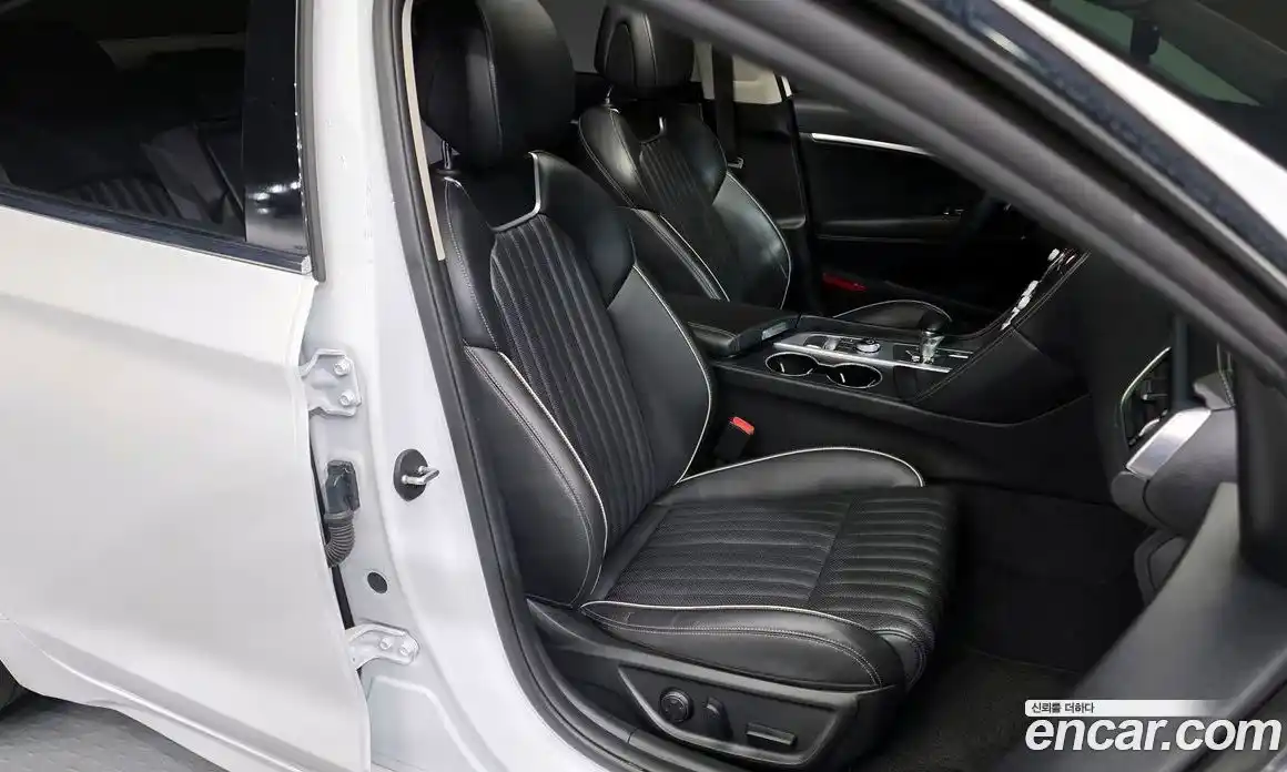 Genesis G70 2019 2.0 Автомат в Москве № 56662, фото 18