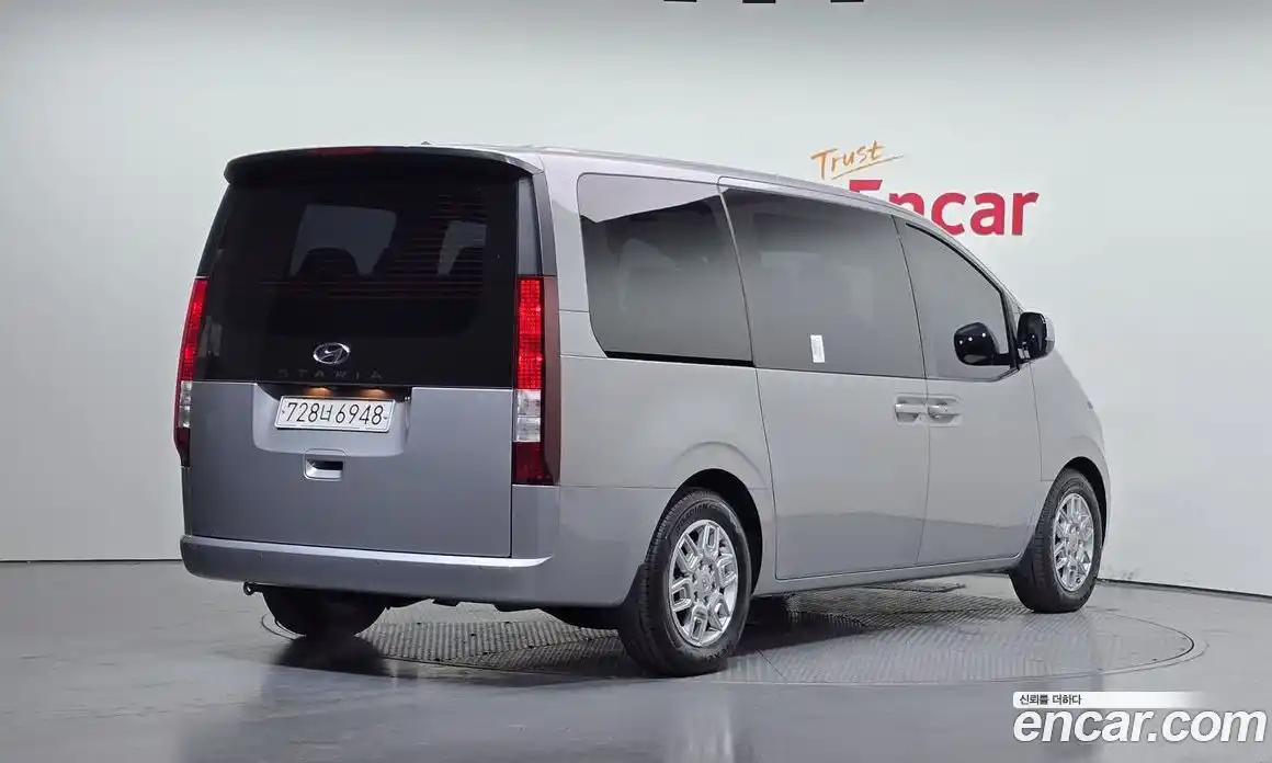 Hyundai Staria 2022 3.5 Автомат в Москве № 7856, фото 4