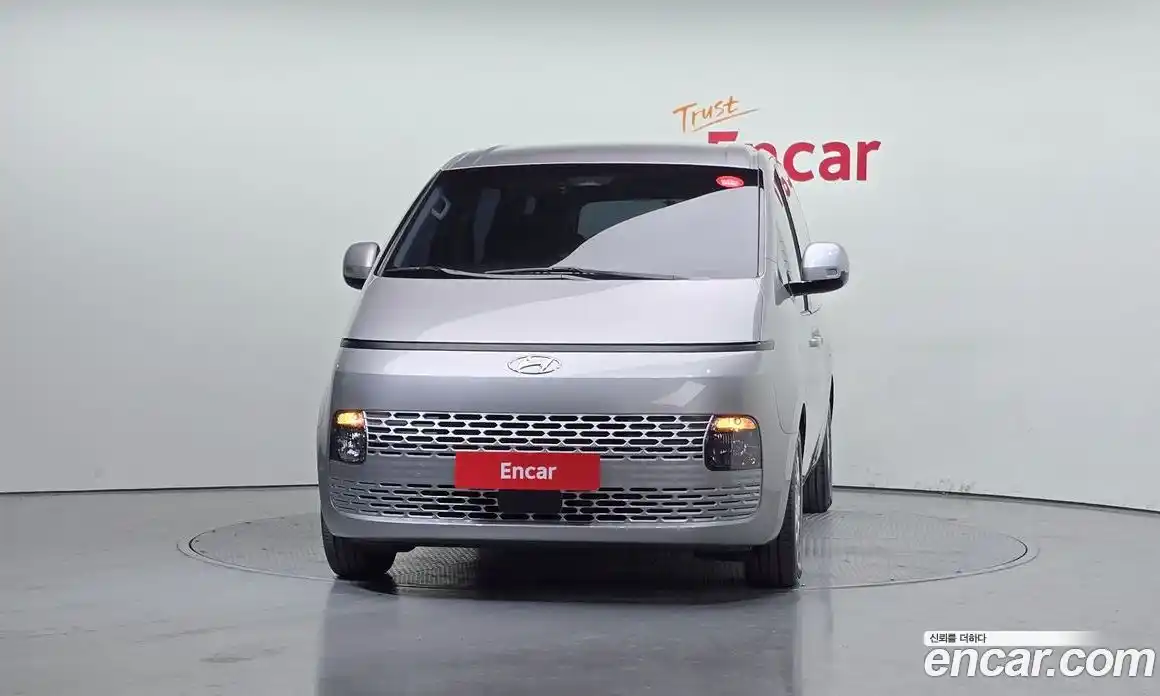 Hyundai Staria 2022 3.5 Автомат в Москве № 7856, фото 9