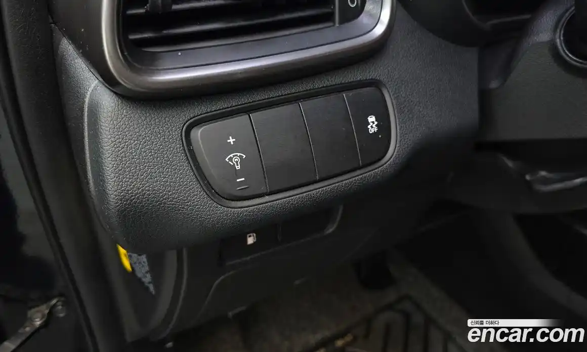 Kia Sorento 2018 2.0 Автомат в Москве № 102045, фото 8