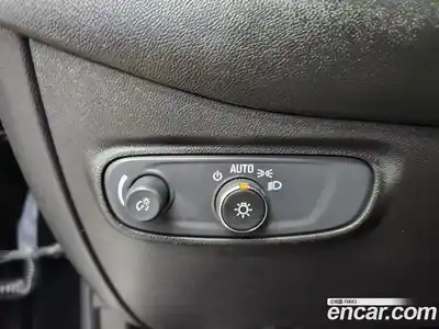 Chevrolet Equinox 2022 1.5 Автомат в Москве № 105957, миниатюра 3