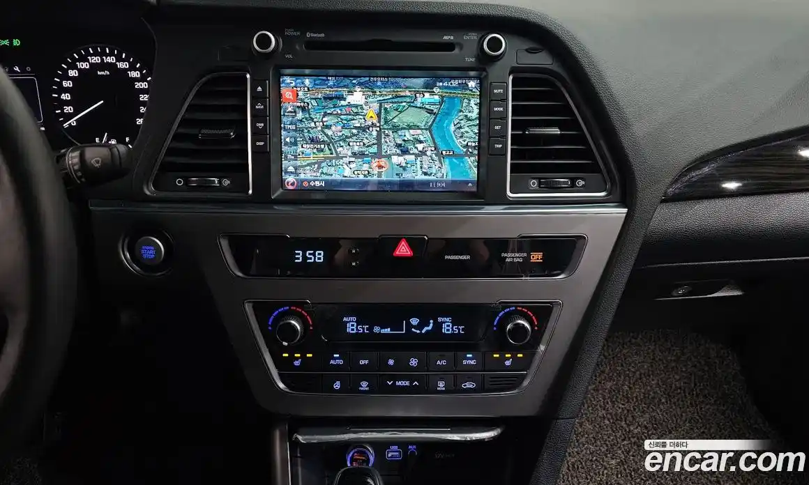 Hyundai Sonata 2016 2.0 Автомат в Москве № 113366, фото 17