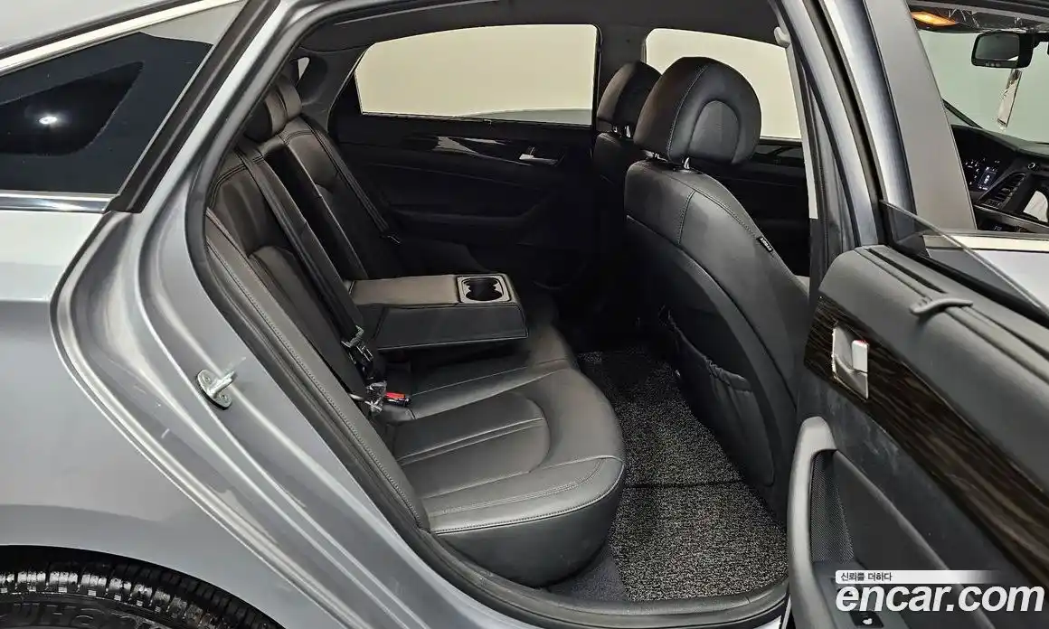 Hyundai Sonata 2016 2.0 Автомат в Москве № 113366, фото 19