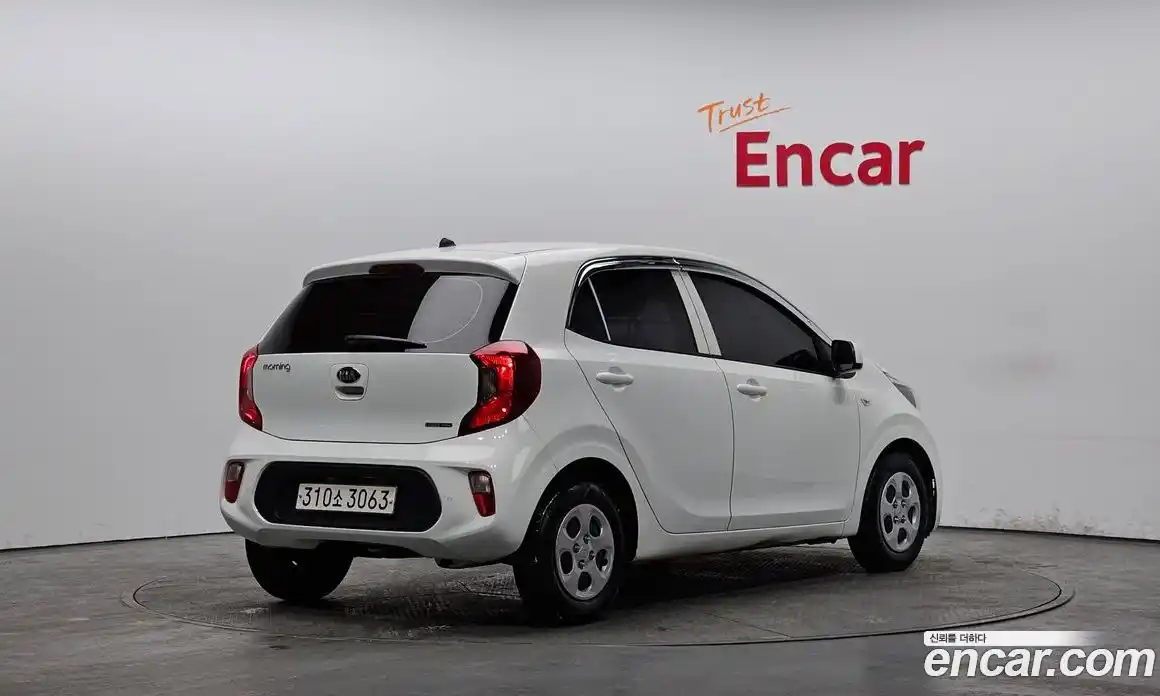 Kia Morning 2020 1.0 Автомат в Москве № 120444, фото 17