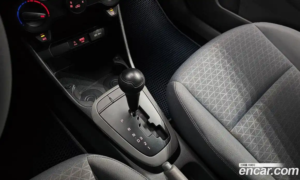 Kia Morning 2020 1.0 Автомат в Москве № 120444, фото 6