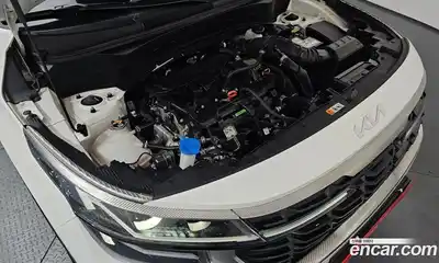 Kia Seltos 2023 1.6 Автомат в Москве № 120785, миниатюра 6