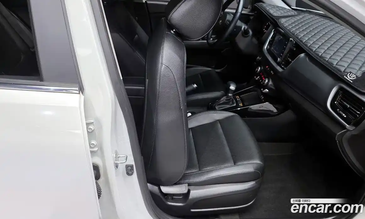 Kia Stonic 2020 1.4 Автомат в Москве № 121680, фото 13