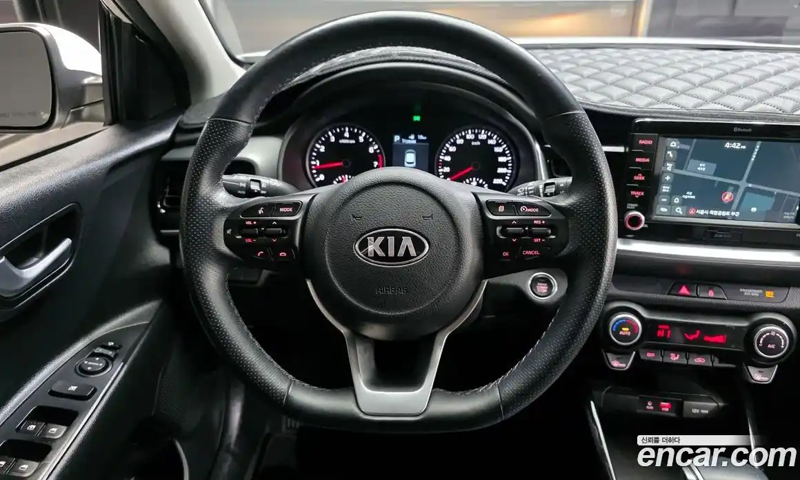 Kia Stonic 2020 1.4 Автомат в Москве № 121680, фото 17