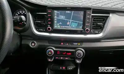 Kia Stonic 2020 1.4 Автомат в Москве № 121680, миниатюра 2