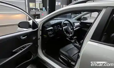 Kia Stonic 2020 1.4 Автомат в Москве № 121680, миниатюра 4