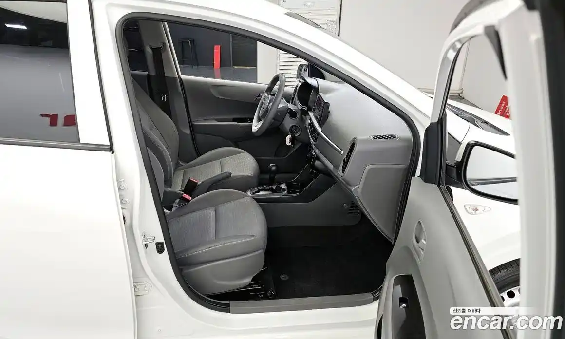 Kia Morning 2021 1.0 Автомат в Москве № 122279, фото 16