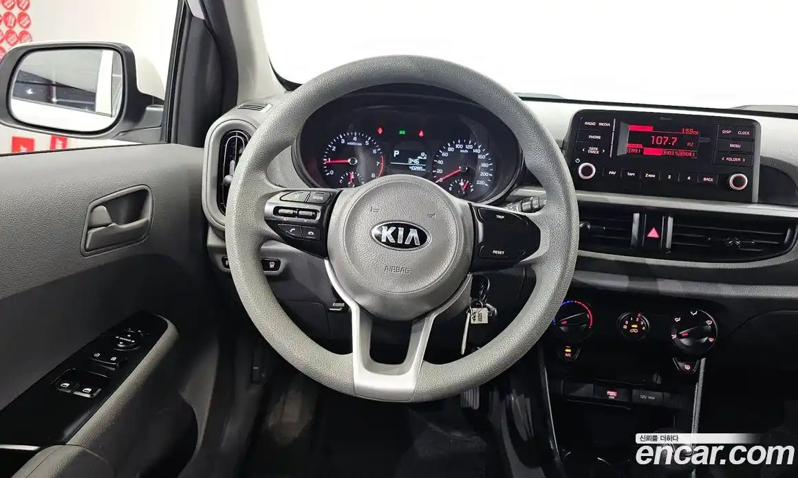 Kia Morning 2021 1.0 Автомат в Москве № 122279, фото 20